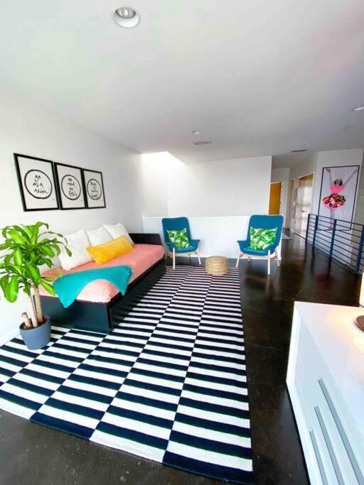 Modern Loft In South Main! Holiday home Memphis