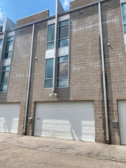 Holiday home Modern Loft In South Main!